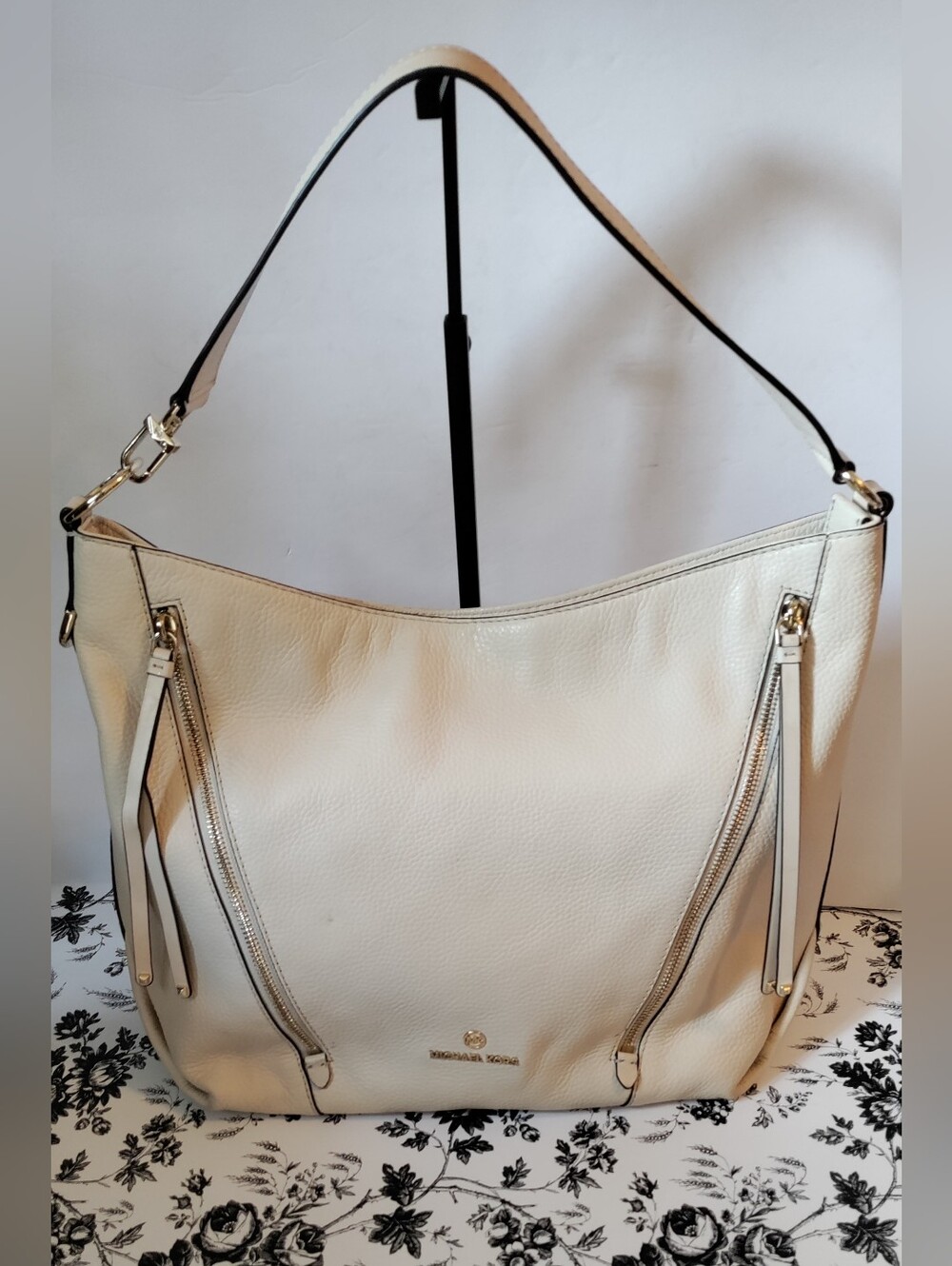 Michael Kors Cream Pebbled Leather Hobo Shoulder Bag
